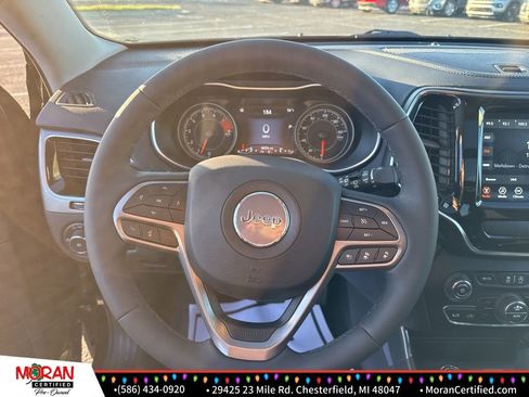 Used 2022 Jeep Cherokee Limited image 14