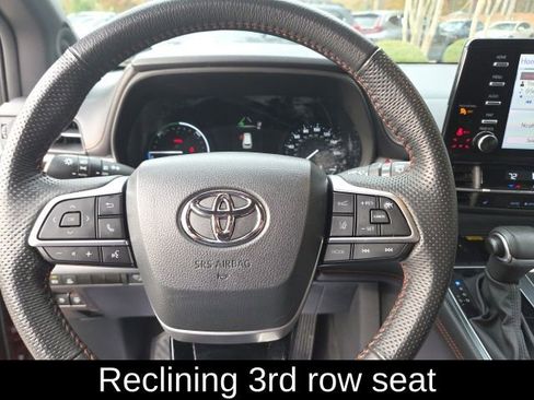 Used 2023 Toyota Sienna XSE w/ XSE Plus Package FWD image 30