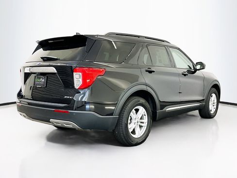 Used 2022 Ford Explorer XLT w/ Equipment Group 202A image 9