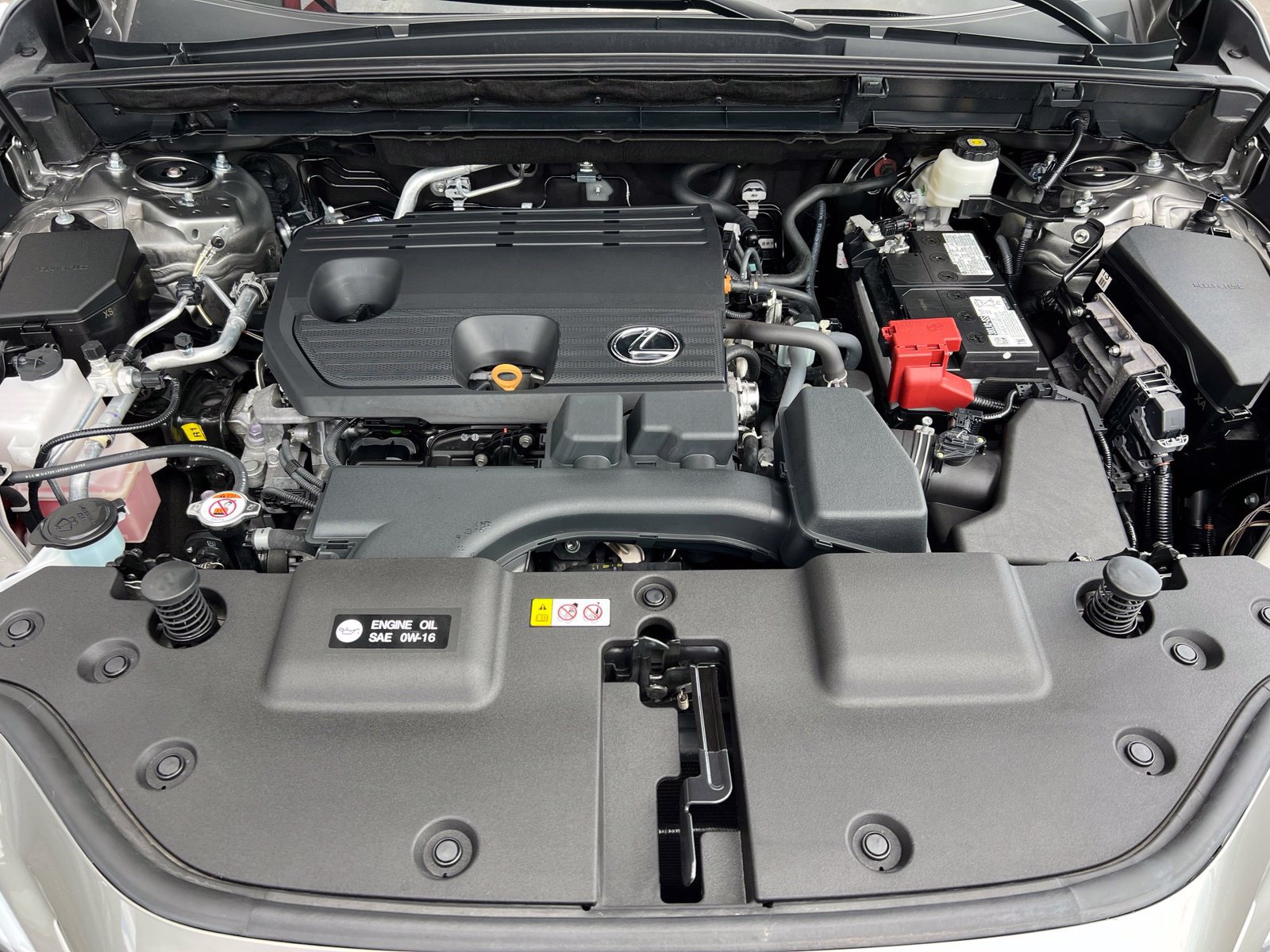 Used 2024 Lexus NX 250 FWD w/ Towing Package (2000 Lbs) image 18