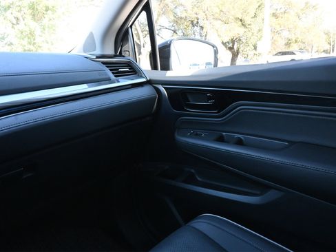 Used 2024 Honda Odyssey Elite image 8