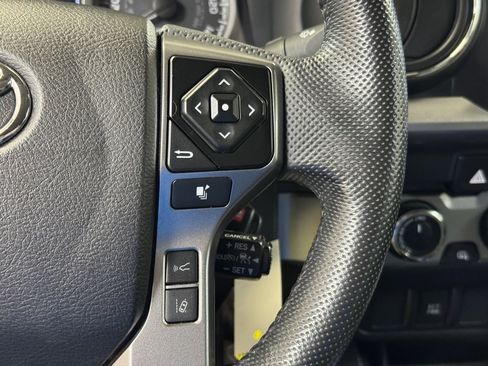 Used 2022 Toyota Tacoma SR5 image 31