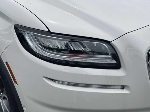 Used 2022 Lincoln Nautilus Reserve w/ Equipment Group 201A AWD/4WD image 9