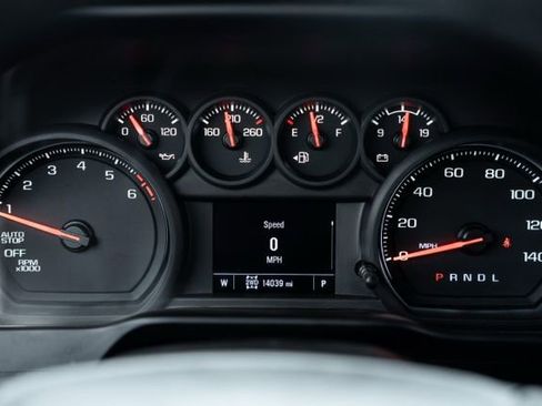 Used 2025 Chevrolet Silverado 1500 Custom image 20