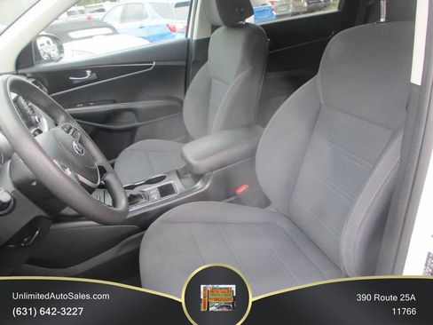 Used 2020 Kia Sorento FWD V6 image 6