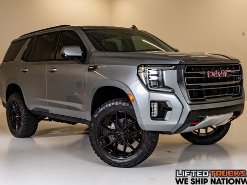 Used 2023 GMC Yukon AT4 w/ Technology Package AWD/4WD image 1