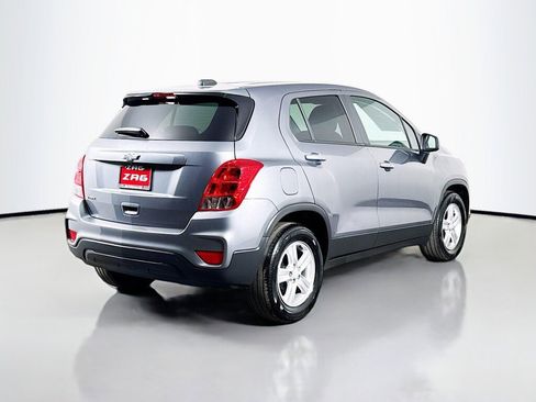 Used 2020 Chevrolet Trax LS w/ Tint and Cruise Package FWD image 5