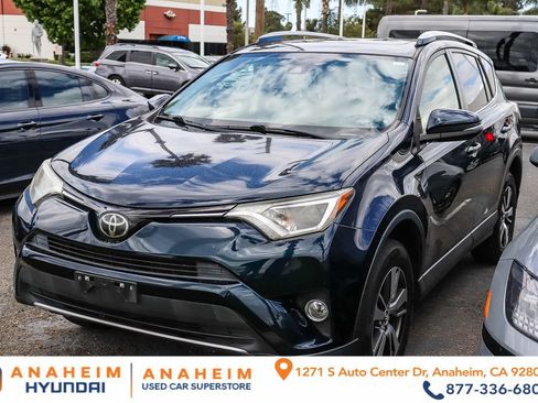 Used 2018 Toyota RAV4 XLE w/ Plus Extra Value Package FWD image 1
