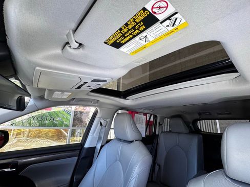 Used 2020 Toyota Highlander Limited image 41