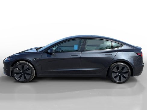 Used 2025 Tesla Model 3 Long Range RWD image 2