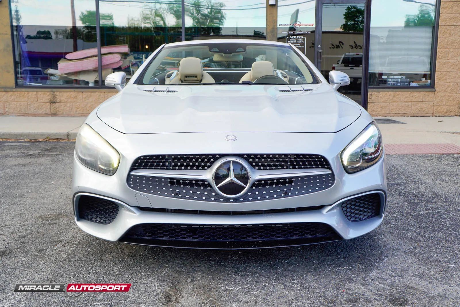 Used 2017 Mercedes-Benz SL 550 image 2