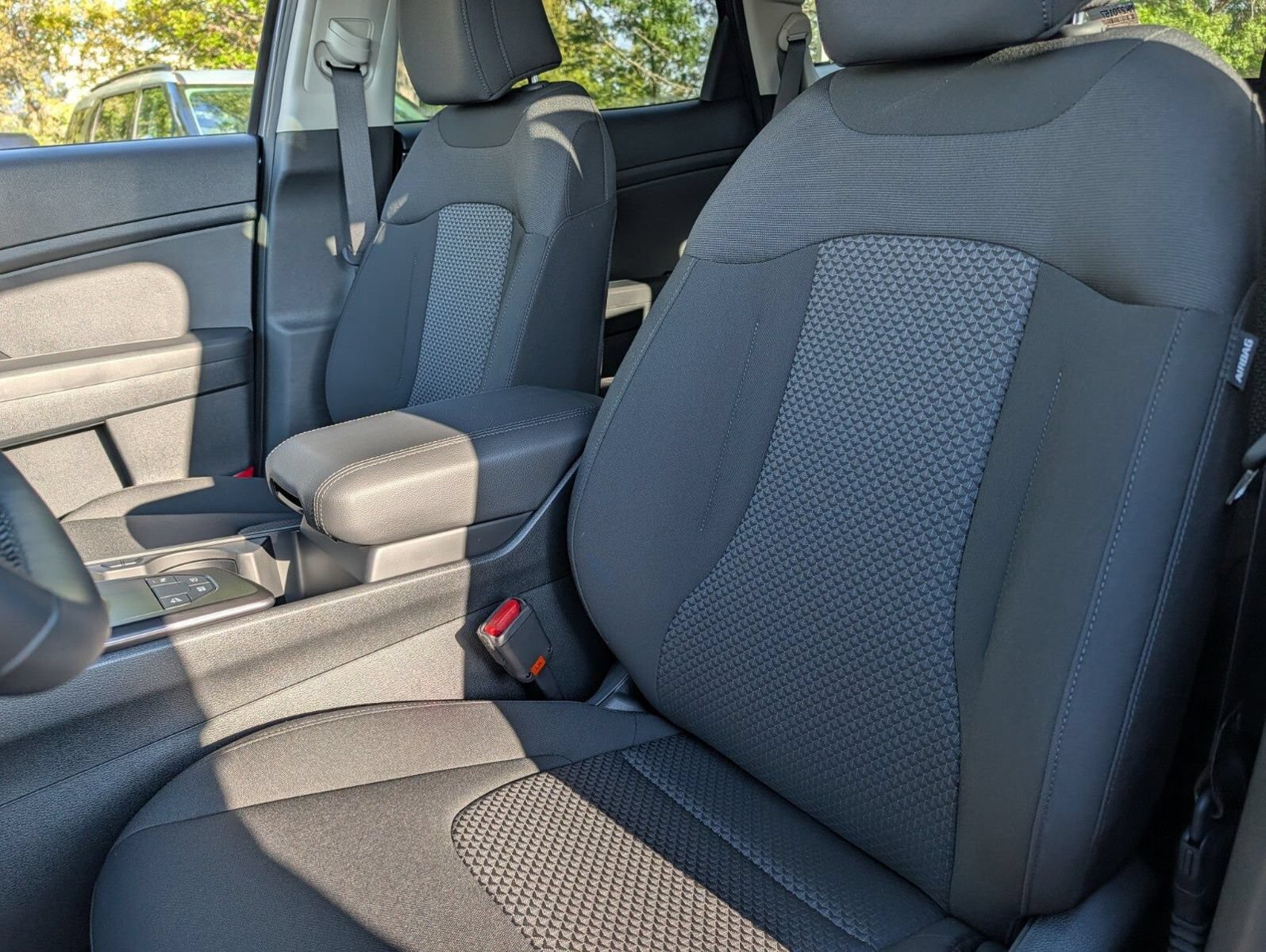 New 2027 Kia Sportage LX FWD image 21