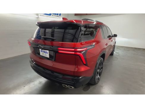 Used 2024 Chevrolet Traverse RS AWD/4WD image 8