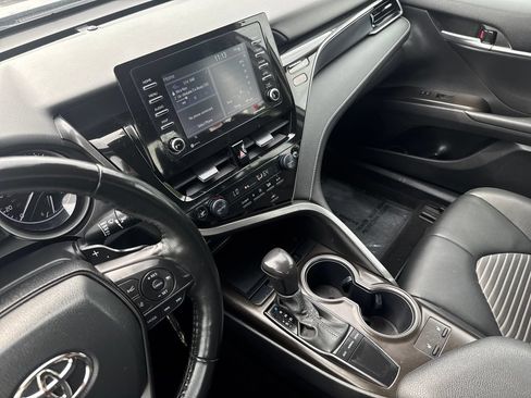 Used 2024 Toyota Camry SE w/ Cold Weather Package FWD image 21