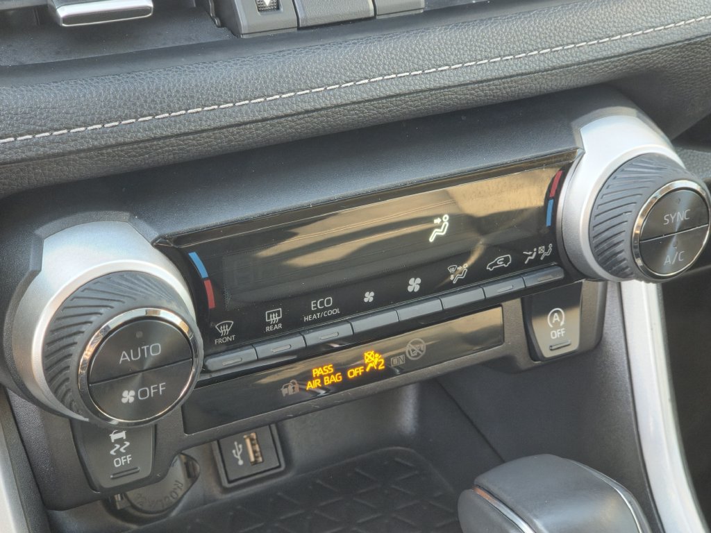 Used 2025 Toyota RAV4 XLE Premium FWD image 20