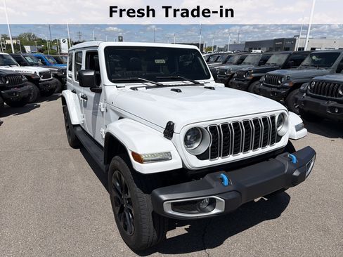 Used 2024 Jeep Wrangler Unlimited Sahara w/ Safety Group AWD/4WD image 14