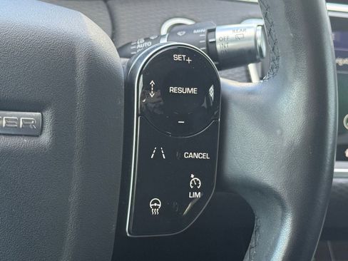 Used 2020 Land Rover Range Rover Evoque S image 34