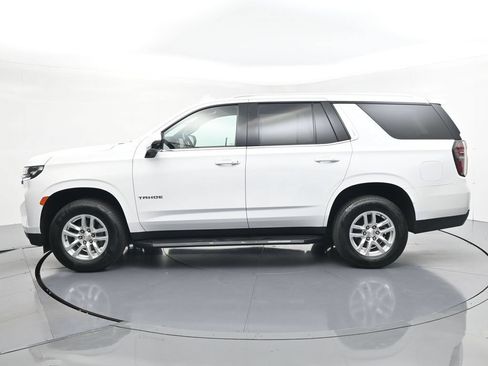 Used 2022 Chevrolet Tahoe LT w/ Luxury Package AWD/4WD image 3