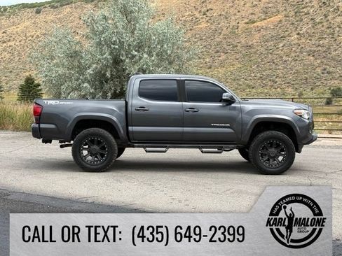 Used 2019 Toyota Tacoma TRD Sport w/ Technology Package RWD image 6