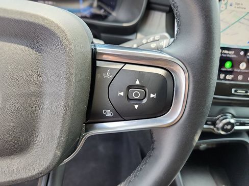 Used 2024 Volvo XC40 B5 Plus w/ Climate Package AWD/4WD image 18