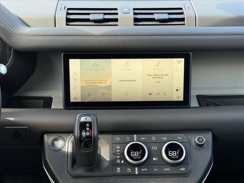 Used 2024 Land Rover Defender 110 S image 19