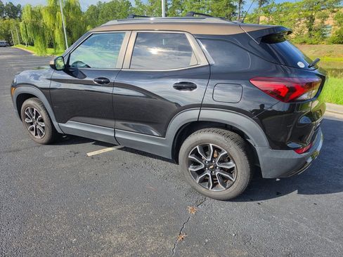 Used 2021 Chevrolet TrailBlazer ACTIV w/ Sun and Liftgate Package AWD/4WD image 8