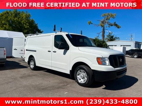 Used 2021 Nissan NV 2500 SV image 3