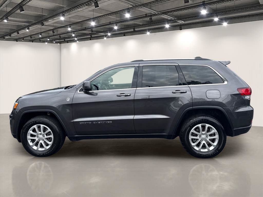 Used 2021 Jeep Grand Cherokee Laredo AWD/4WD image 4