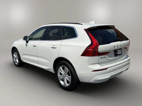 Used 2022 Volvo XC60 B5 Momentum AWD/4WD image 3