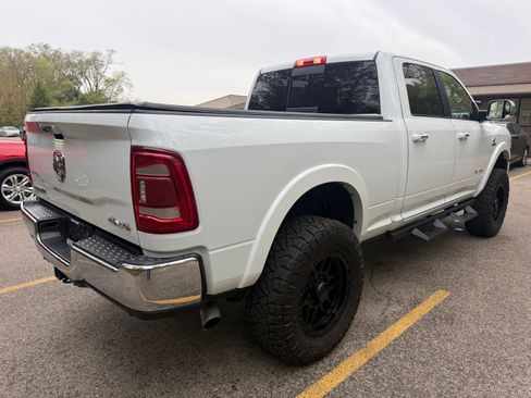 Used 2022 RAM 2500 Laramie AWD/4WD image 2