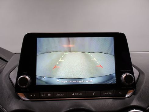 Used 2025 Nissan Sentra SV FWD image 27