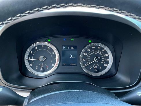 Certified 2022 Hyundai Venue SEL w/ Cargo Package FWD image 12