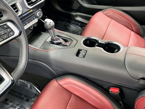 Used 2025 Ford Mustang GT Premium image 17