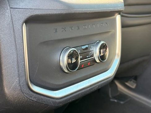 Used 2025 Ford Expedition Max Platinum AWD/4WD image 25