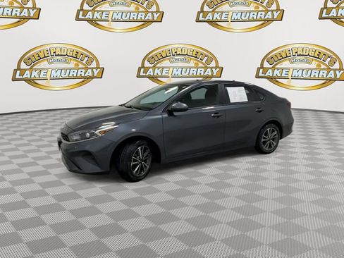 Used 2022 Kia Forte LXS FWD image 7