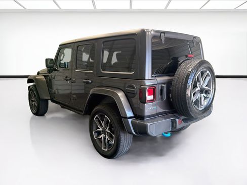 Used 2024 Jeep Wrangler Unlimited AWD/4WD image 6
