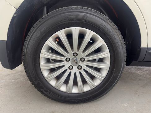 Used 2012 Lincoln MKX FWD image 11