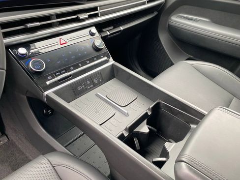 Used 2024 Hyundai Santa Fe SEL image 13