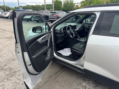 Used 2021 Chevrolet Blazer LT AWD/4WD image 16