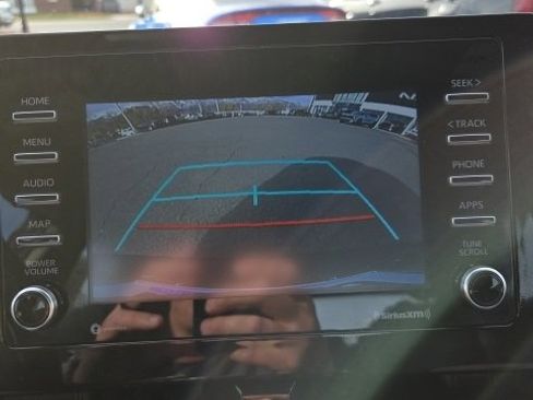 Used 2024 Toyota Camry SE image 12