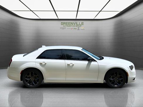 Used 2023 Chrysler 300 Touring w/ Sport Appearance Package RWD image 6
