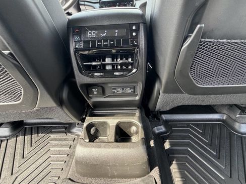 Used 2021 Jeep Grand Cherokee L Limited AWD/4WD image 25
