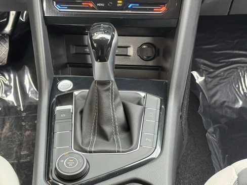 New 2026 Volkswagen Taos SE image 19