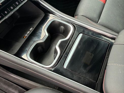 Used 2024 Chevrolet Traverse RS image 19