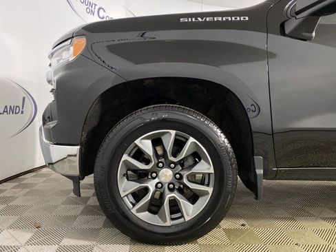 Used 2023 Chevrolet Silverado 1500 LT AWD/4WD image 28