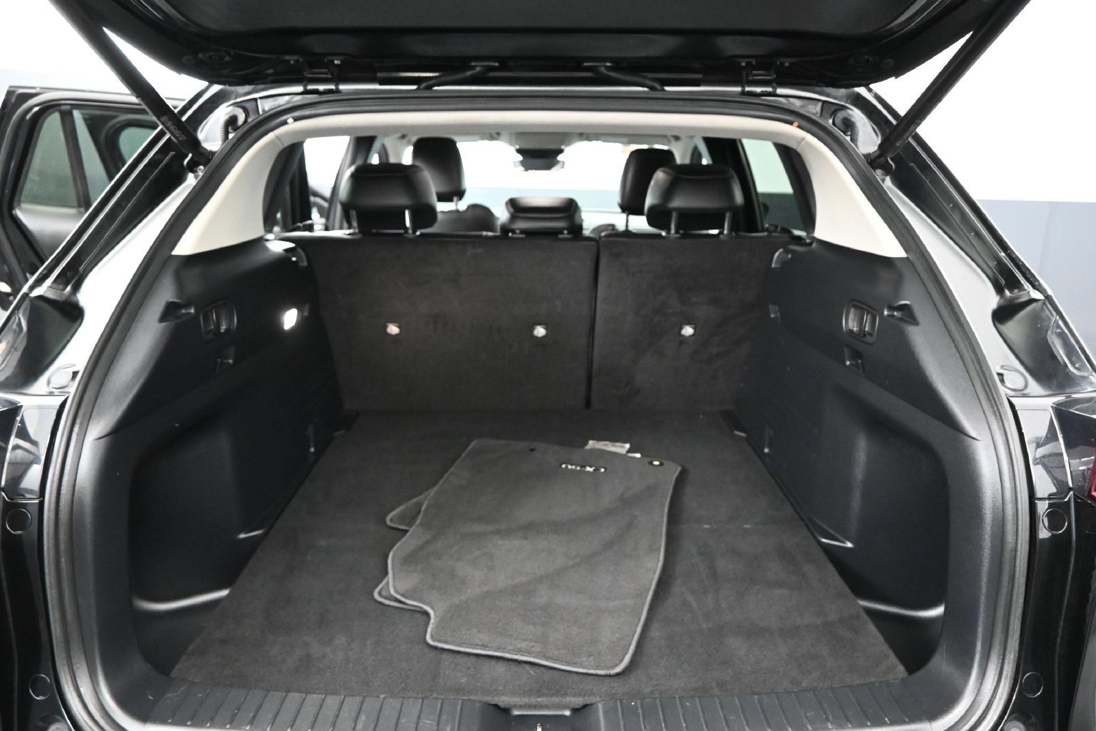 Used 2025 MAZDA CX-50 AWD 2.5 S w/ Preferred Package image 19