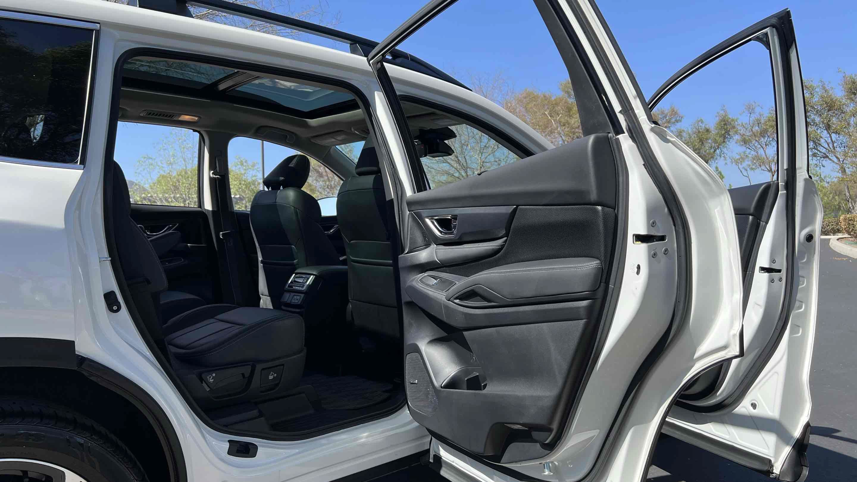 Used 2023 Subaru Ascent Limited w/ Technology Package AWD/4WD image 46