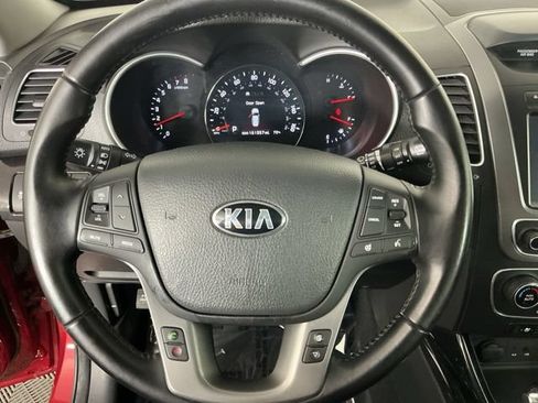 Used 2014 Kia Sorento SX w/ 3rd Row Package AWD/4WD image 16