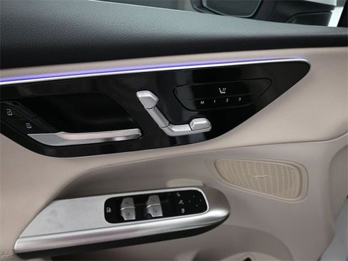 New 2026 Mercedes-Benz GLC 300 image 21