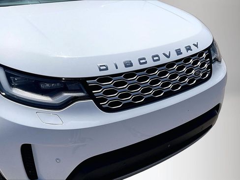 Used 2024 Land Rover Discovery S AWD/4WD image 33